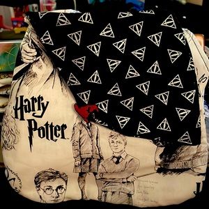 Harry Potter DUMBLEDORE’S Army and Deathly Hallows mini satchel bag, for women